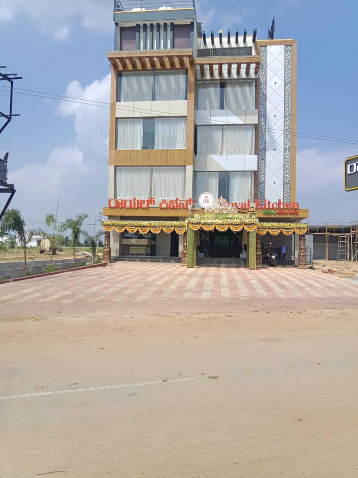 Hotel Royal Kitchen Hirisave Esterno foto